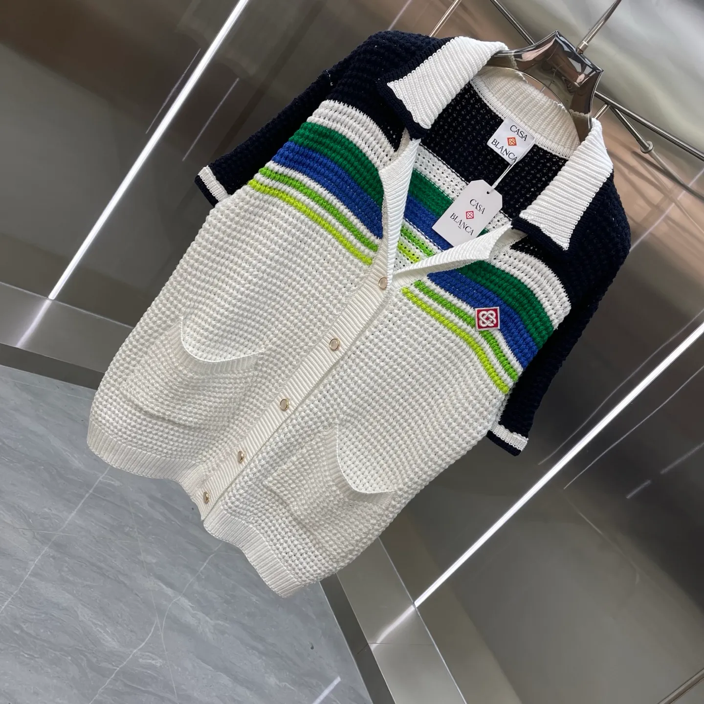 CASABLANCA Casablanca sweater suit (high version) Original development Comfortable upper body Imported equipment Original high-density embroidered seal Two-color splicing Hand-sewn cuffs + hem Made by domestic first-line brands Factory OEM workmanship Impeccable Sizes: S M L XL XXL